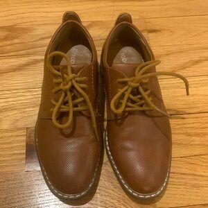 Toddler boy dress shoes.  Tan/brown color. size 13.